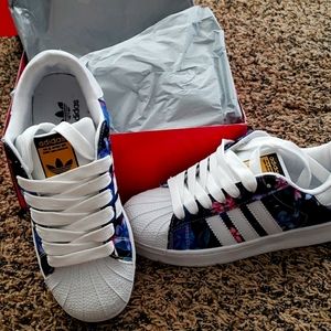 COPY - ADIDAS SUPERSTAR SHOES NWOT